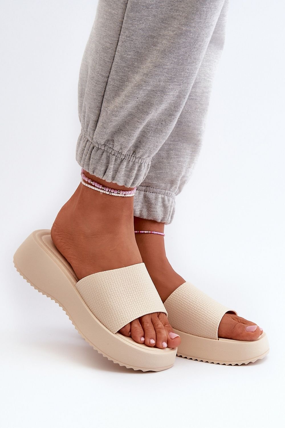 Flip-flops model 198444